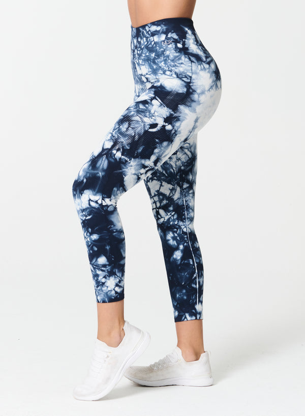 SHAPESHIFTER 7/8 LEGGING HAND DYE - CD COCONUT/ASTRAL AURA